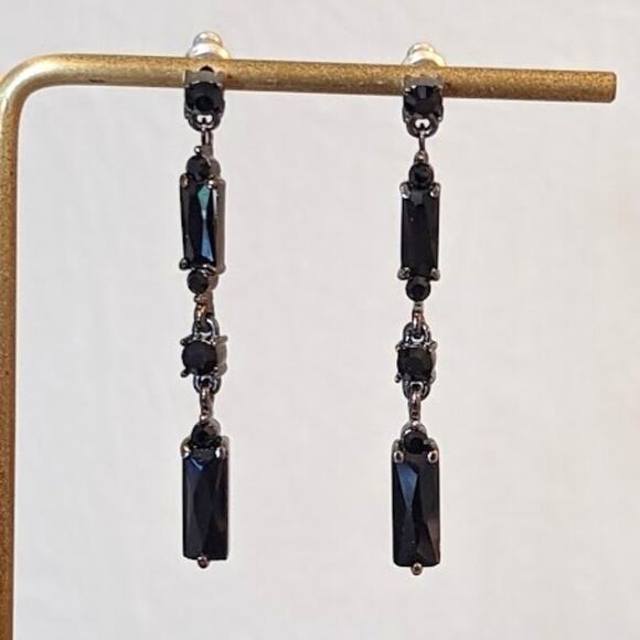 Vintage Black Faceted Crystal Gun Metal Dangle Post Earrings - Picture 1 of 5